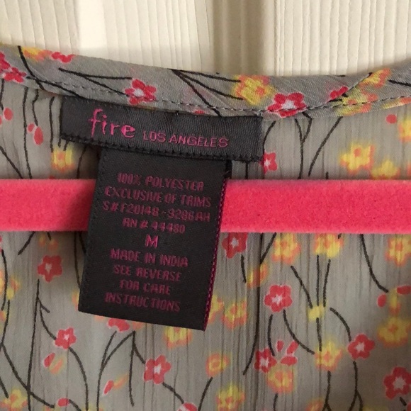 Pretty tank - Picture 2 of 4